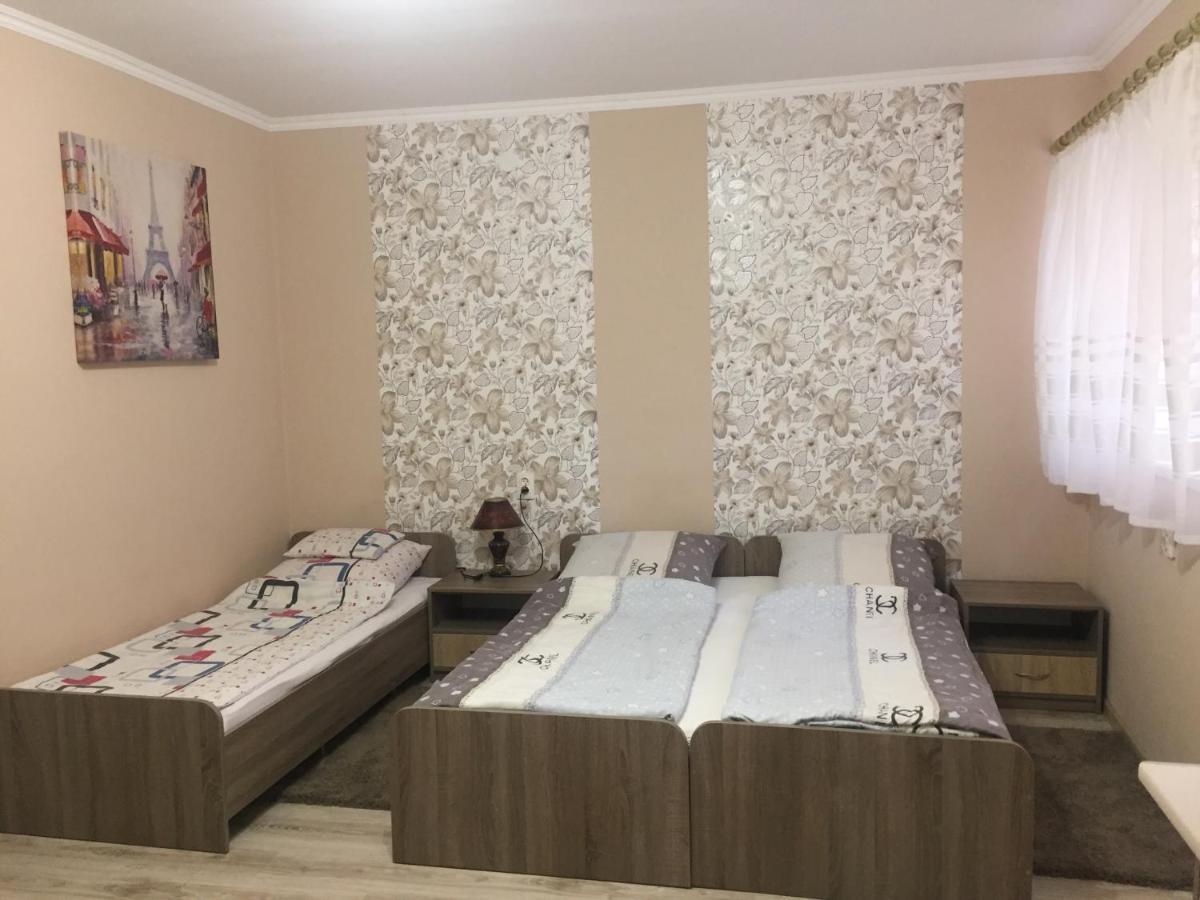 Appartamento Private House Berehove  Esterno foto